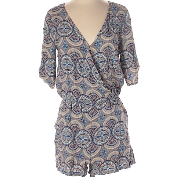 Comfy Blue & Tan V-Neck Romper - Picture 4 of 5